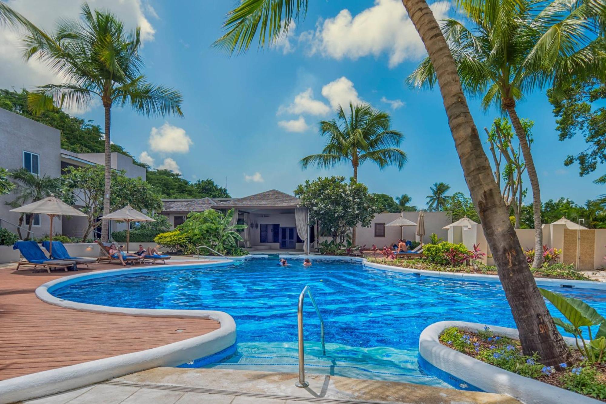 Waves Resort & Spa, Barbados, An Autograph Collection All-Inclusive Resort سانت جيمس المظهر الخارجي الصورة
