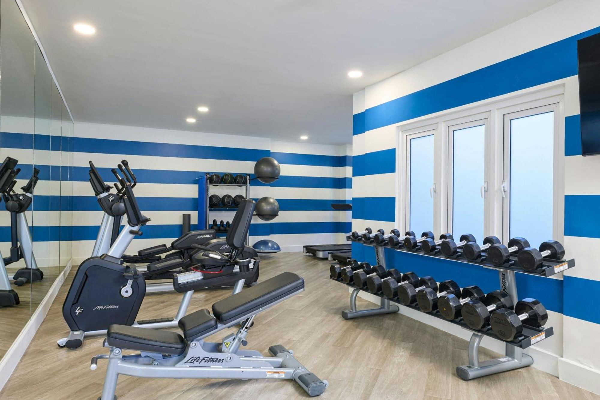 Waves Resort & Spa, Barbados, An Autograph Collection All-Inclusive Resort سانت جيمس المظهر الخارجي الصورة