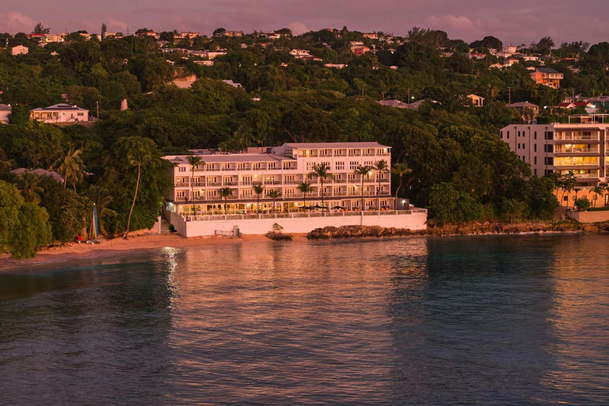 Waves Resort & Spa, Barbados, An Autograph Collection All-Inclusive Resort سانت جيمس المظهر الخارجي الصورة